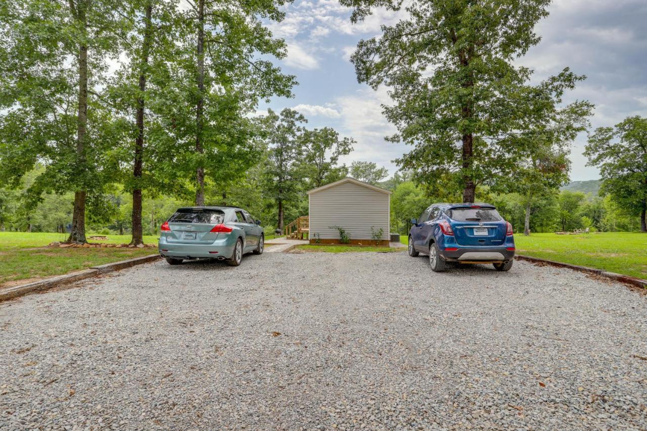 Rural Mt Olive Cabin Rental With White River View! Melbourne Exterior foto