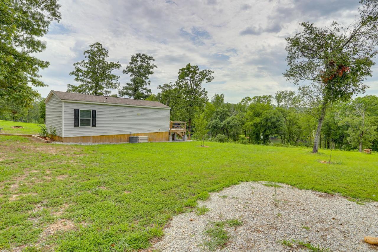 Rural Mt Olive Cabin Rental With White River View! Melbourne Exterior foto